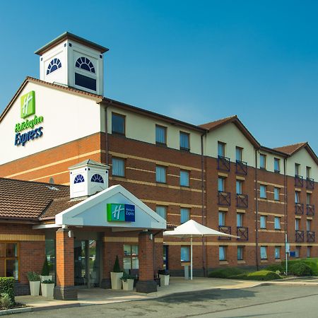 Holiday Inn Express Derby Pride Park By Ihg Exterior foto