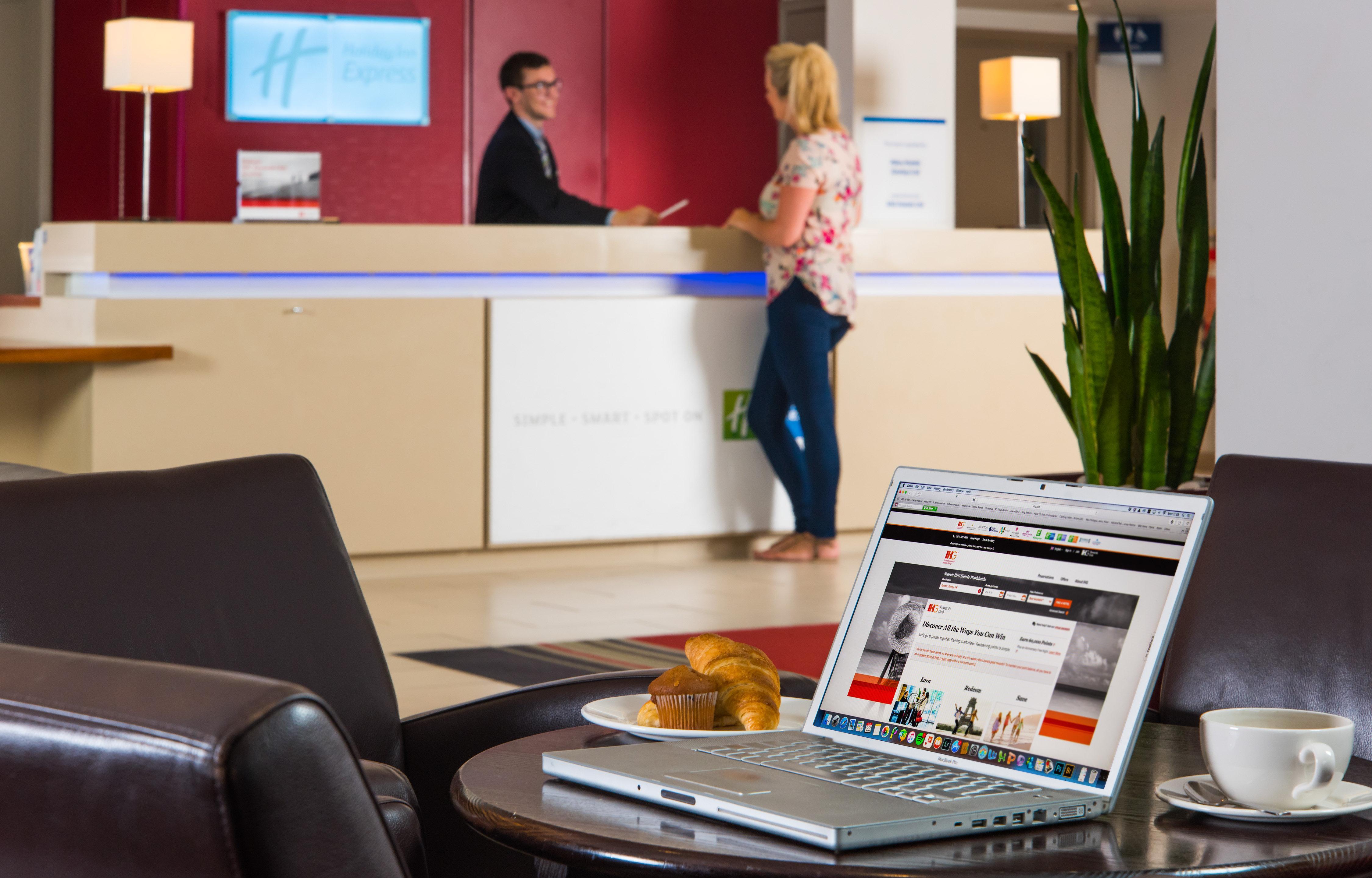 Holiday Inn Express Derby Pride Park By Ihg Exterior foto