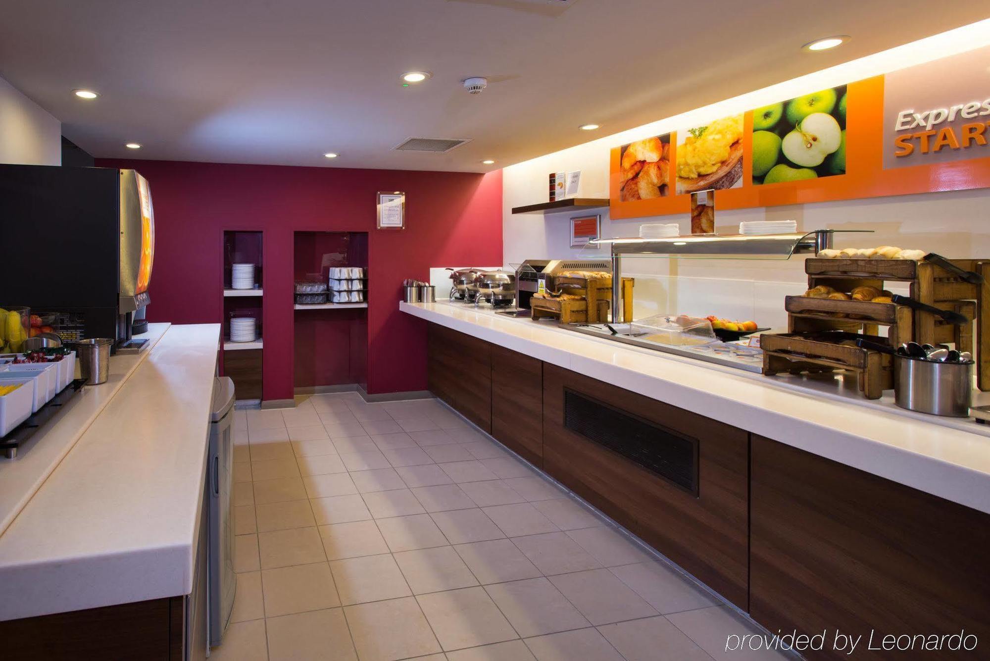 Holiday Inn Express Derby Pride Park By Ihg Exterior foto