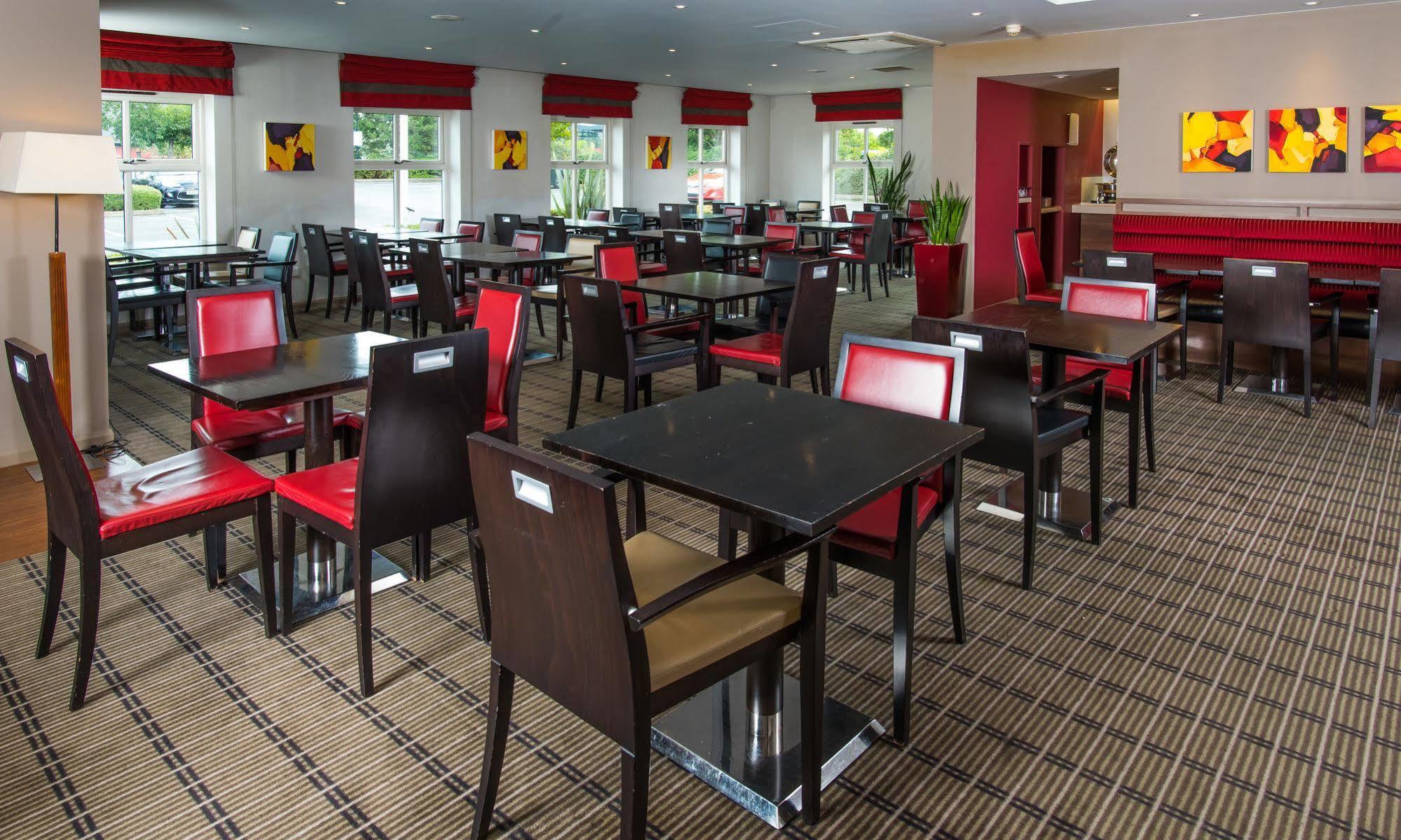 Holiday Inn Express Derby Pride Park By Ihg Exterior foto
