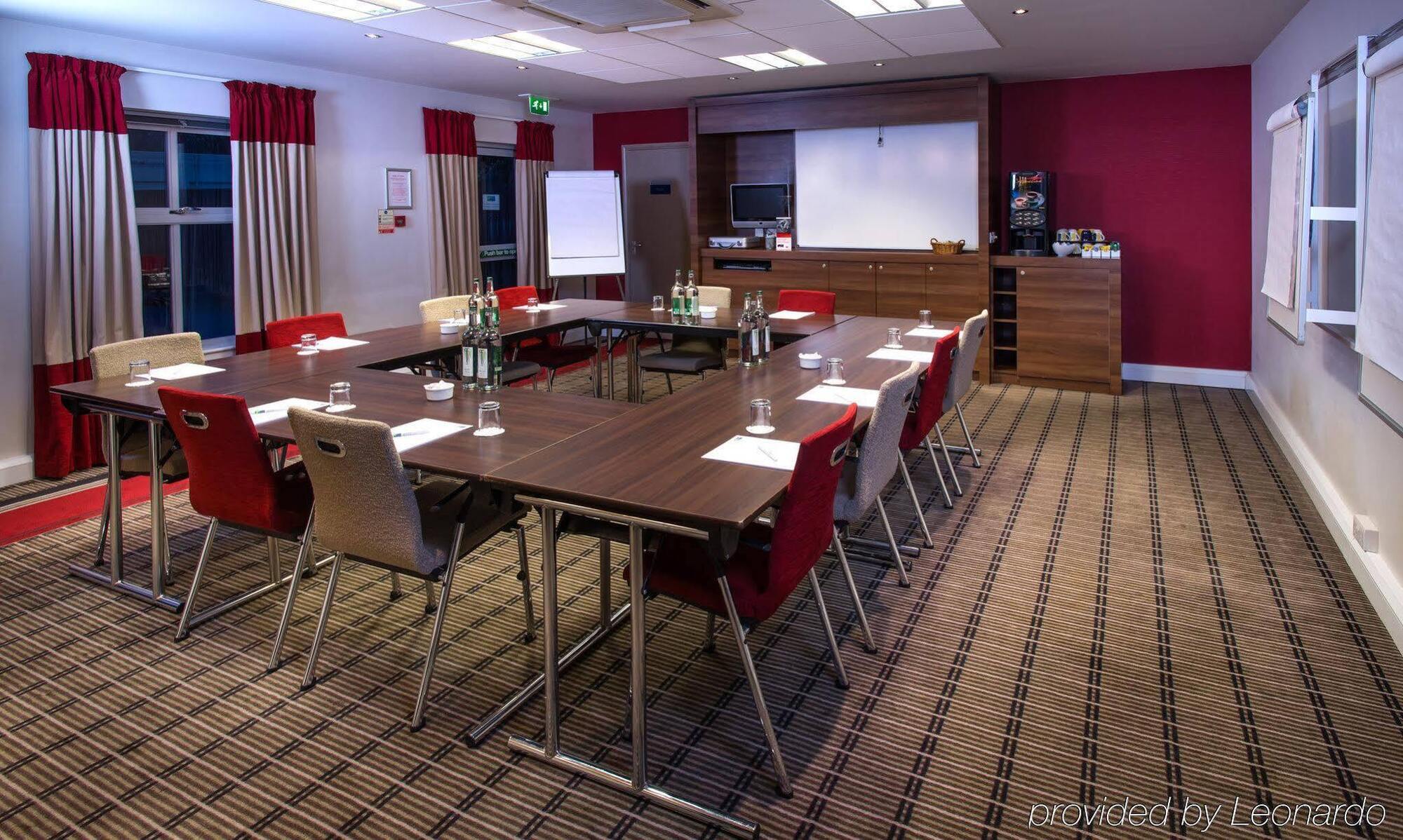 Holiday Inn Express Derby Pride Park By Ihg Exterior foto